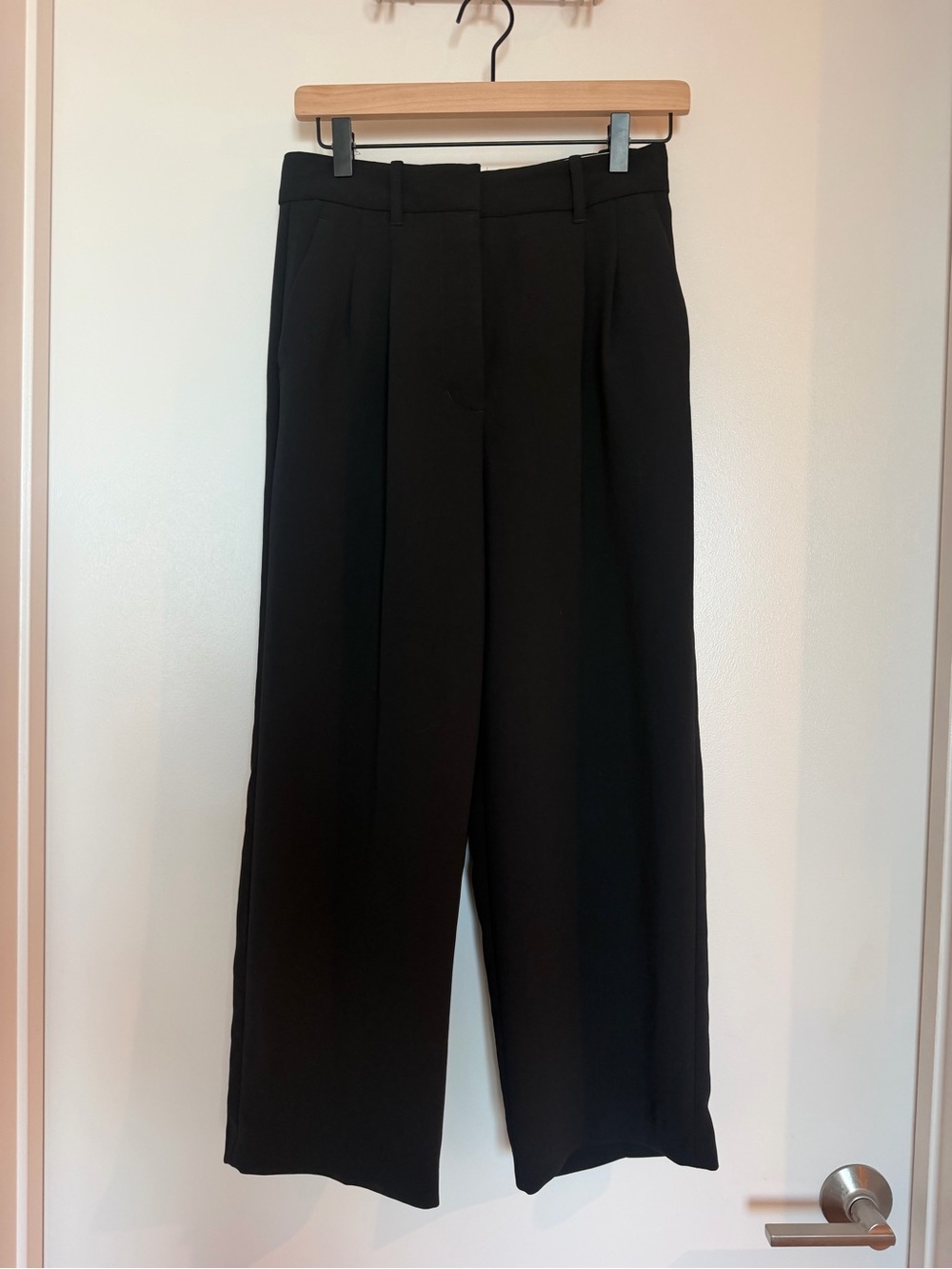 Aritzia The Effortless Pant Cropped Crepette Size 6